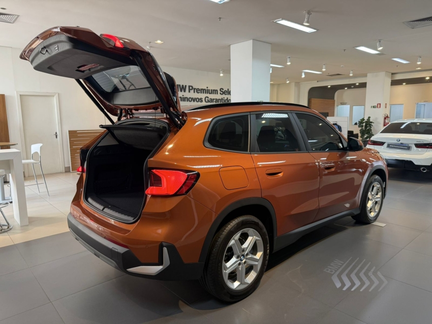 bmw x1 1.5 12v turbo gasolina sdrive18i gp steptronic 5p automatico 2023