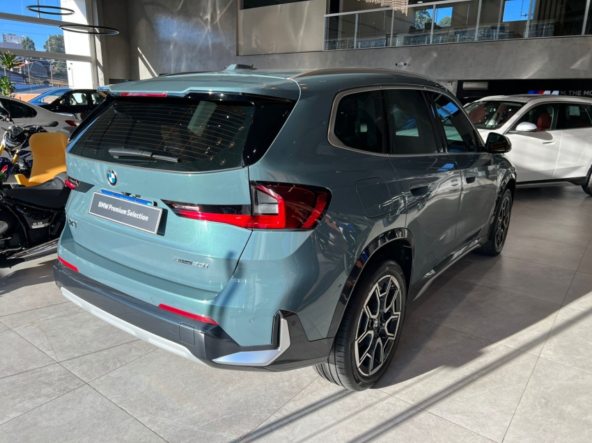 bmw x1 2.0 16v turbo gasolina sdrive20i x-line steptronic 5p automatico 2023