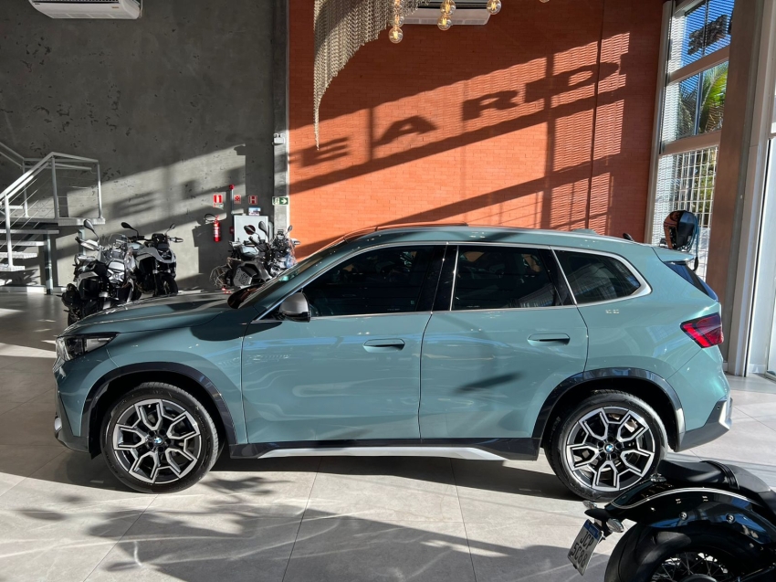 bmw x1 2.0 16v turbo gasolina sdrive20i x-line steptronic 5p automatico 2023