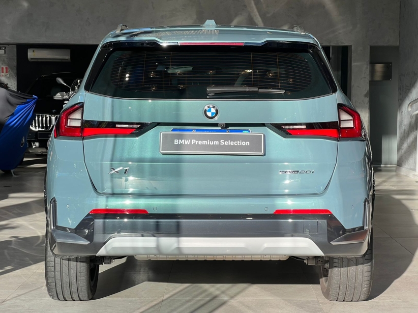 bmw x1 2.0 16v turbo gasolina sdrive20i x-line steptronic 5p automatico 2023