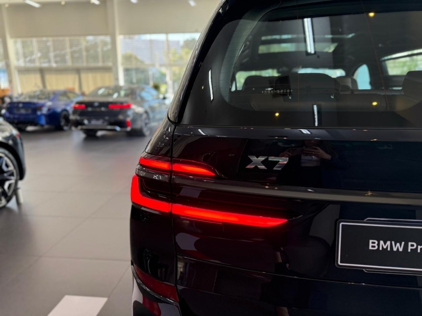 bmw x7 4.4 v8 gasolina m60i steptronic 2025