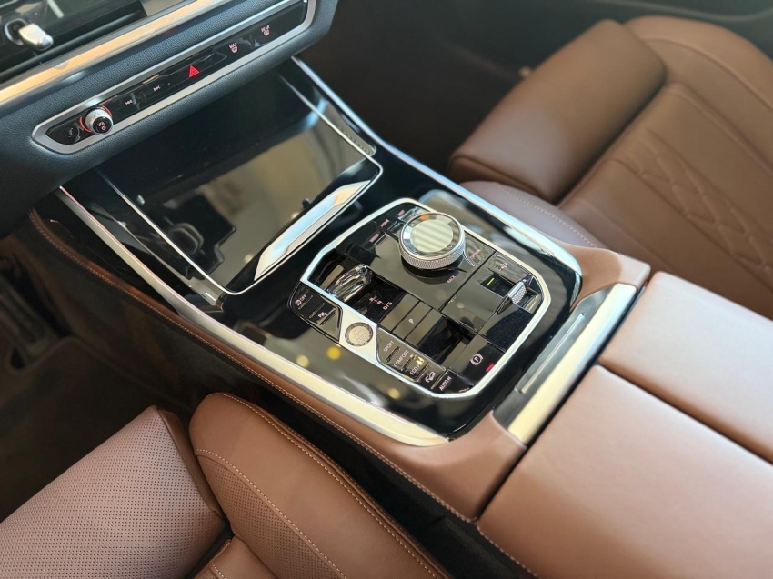 bmw x7 4.4 v8 gasolina m60i steptronic 2025
