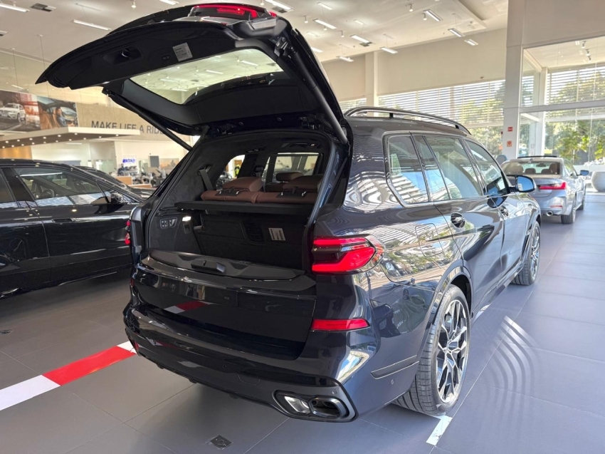 bmw x7 4.4 v8 gasolina m60i steptronic 2025