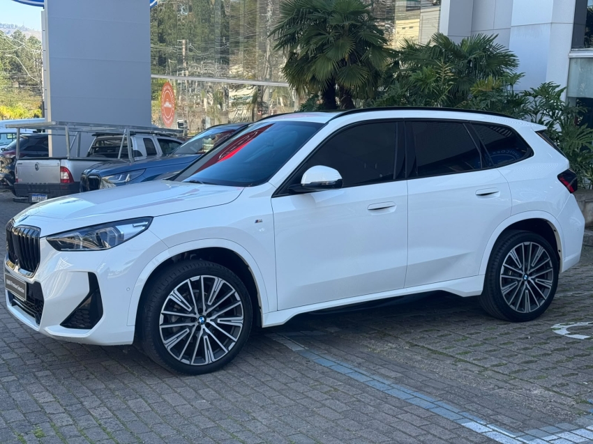 bmw x1 2.0 16v turbo gasolina sdrive20i m sport steptronic 1.9 5p automatico 20251