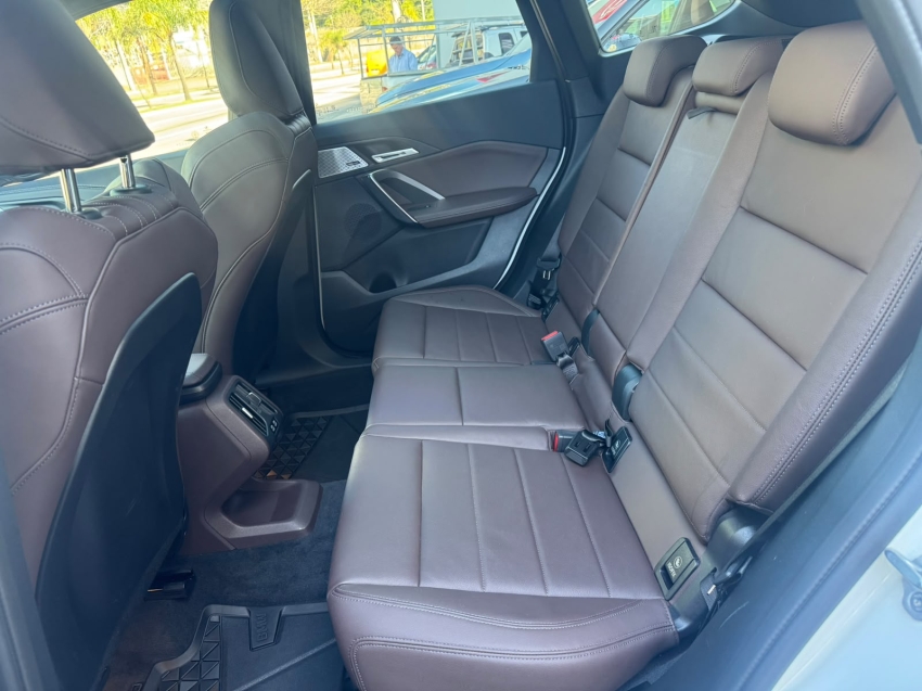 bmw x1 2.0 16v turbo gasolina sdrive20i m sport steptronic 1.9 5p automatico 202513