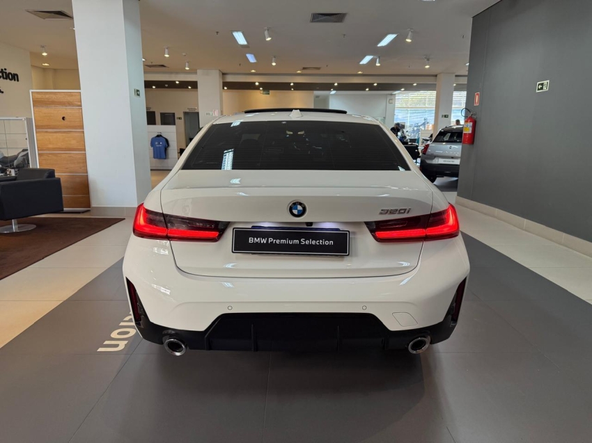 bmw 320i 2.0 16v turbo flex m sport automatico gasolina 5p 2024