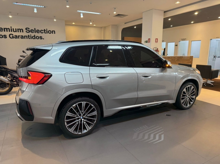 bmw x1 2.0 16v turbo gasolina sdrive20i m sport steptronic 1.9 4p automatico 2023