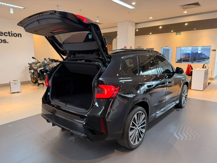 bmw x1 2.0 16v turbo gasolina sdrive20i m sport steptronic 5p automatico 2023