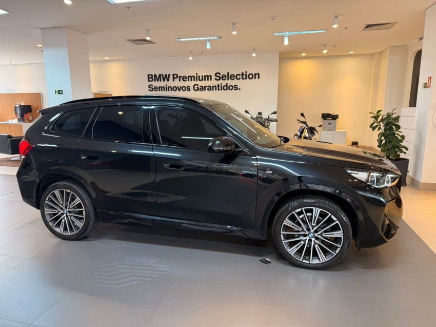 bmw x1 2.0 16v turbo gasolina sdrive20i m sport steptronic 5p automatico 2023