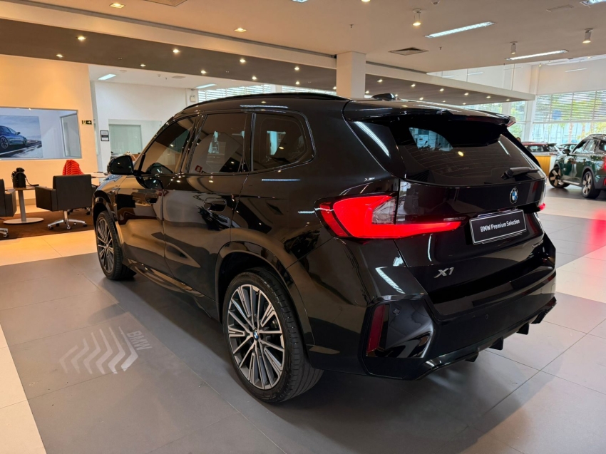bmw x1 2.0 16v turbo gasolina sdrive20i m sport steptronic 5p automatico 2023