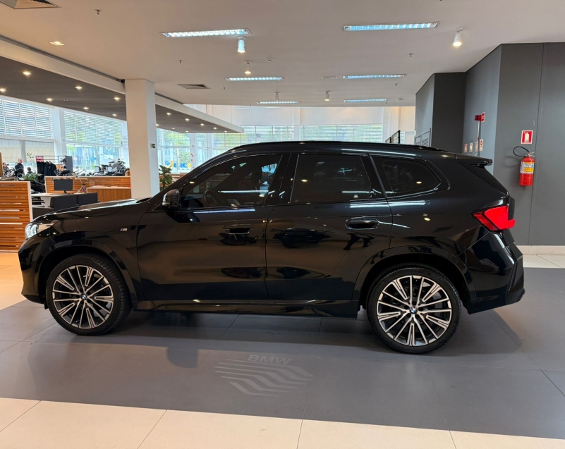 bmw x1 2.0 16v turbo gasolina sdrive20i m sport steptronic 5p automatico 2023