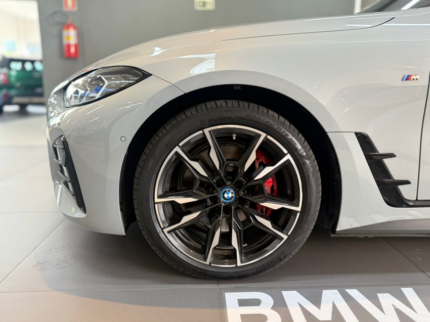 bmw i4 eletrico m50 4p automatico 2024