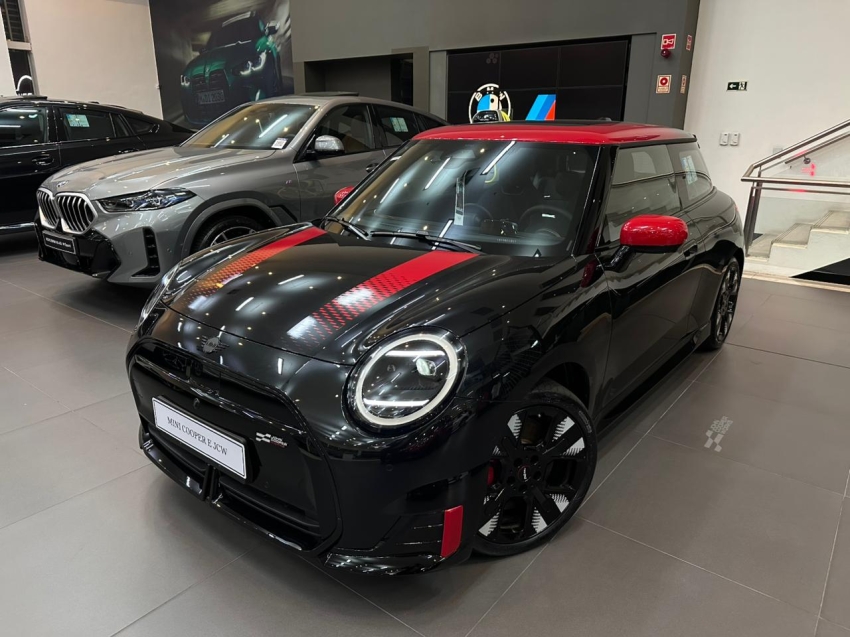 mini cooper 54,2 kw eletrico john works 2.0 3p automatico 2025