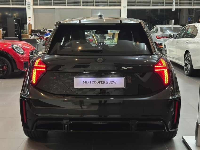 mini cooper 54,2 kw eletrico john works 2.0 3p automatico 2025