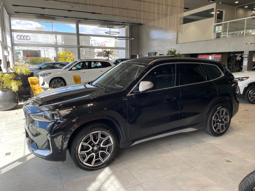 bmw x1 2.0 16v turbo gasolina sdrive20i x-line steptronic 4p automatico 2023