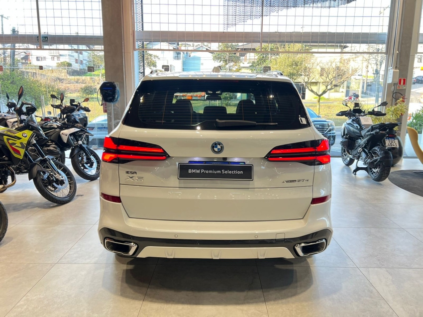 bmw x5 3.0 i6 turbo hibrido xdrive50e m sport automatico 5p 2024