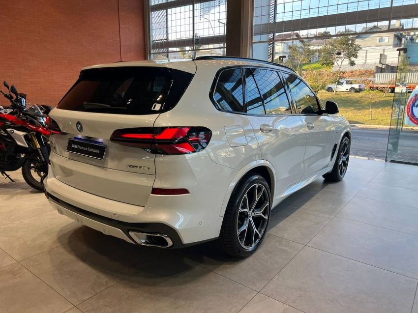 bmw x5 3.0 i6 turbo hibrido xdrive50e m sport automatico 5p 2024