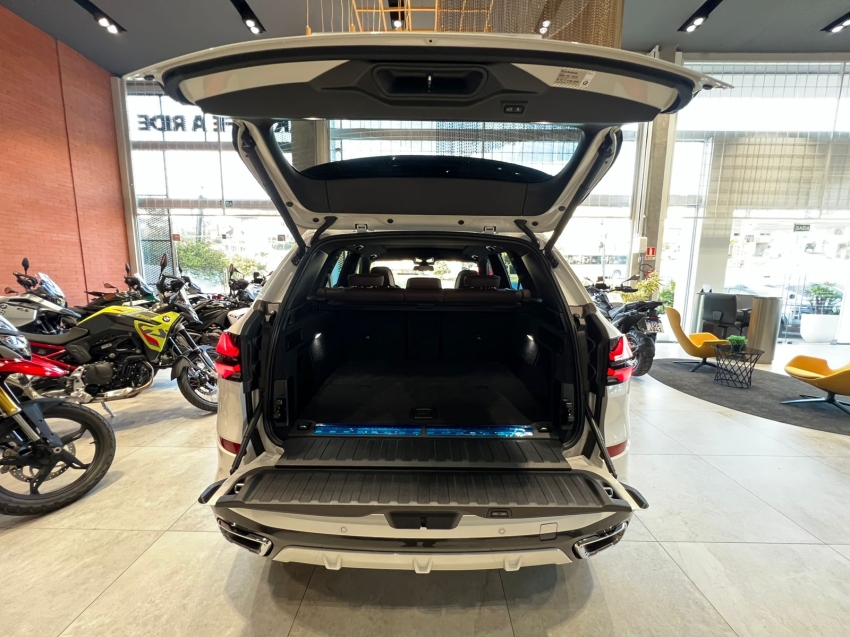 bmw x5 3.0 i6 turbo hibrido xdrive50e m sport automatico 5p 2024
