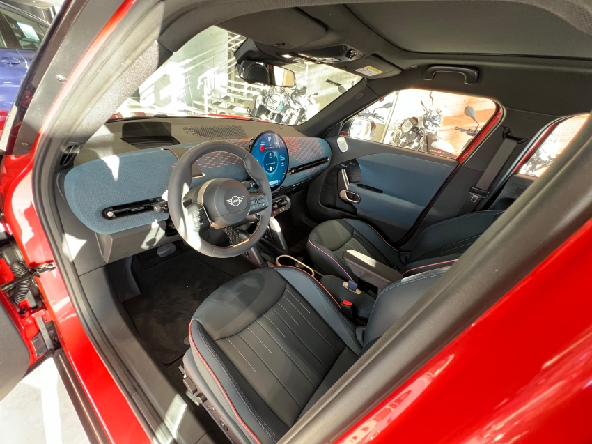mini aceman 54,2 kw eletrico se 2.0 4p automatico 2025