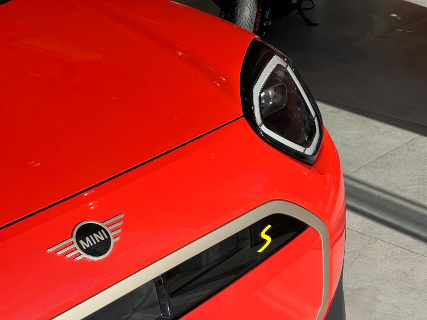 mini aceman 54,2 kw eletrico se 2.0 4p automatico 2025