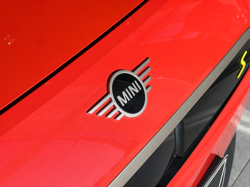 mini aceman 54,2 kw eletrico se 2.0 4p automatico 2025
