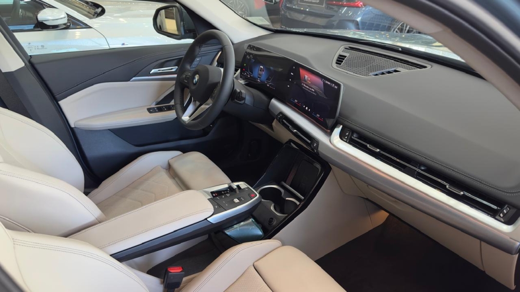 bmw x1 20i xline 25/26