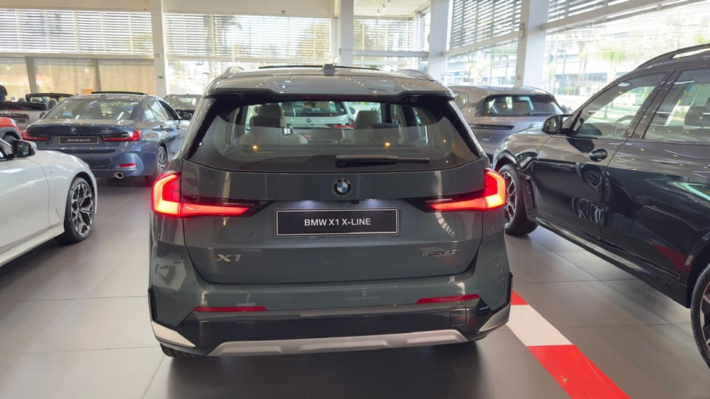 bmw x1 20i xline 25/26