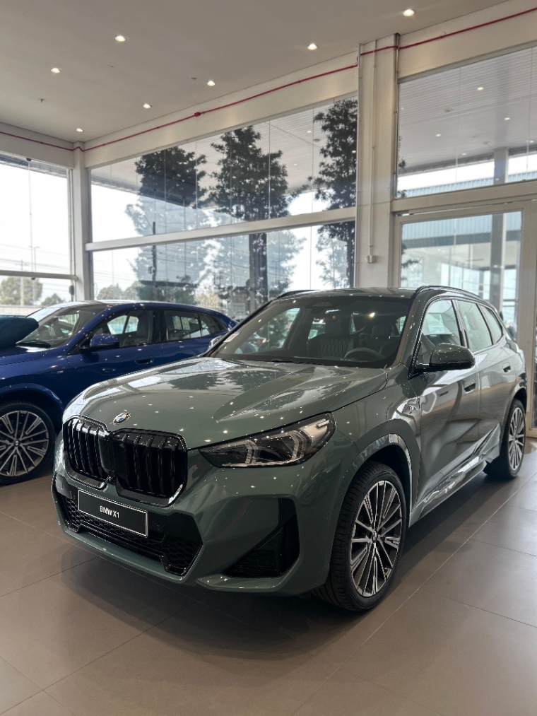 bmw x1 2.0 16v turbo gasolina sdrive20i m sport steptronic 4p automatico 2025
