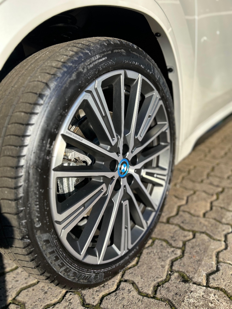 bmw ix1 eletrico xdrive30 m sport 5p automatico 2025