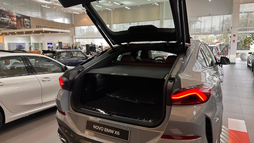 bmw x6 40i m sport 25/26