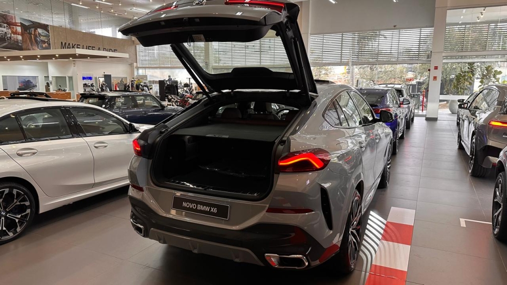 bmw x6 40i m sport 25/26