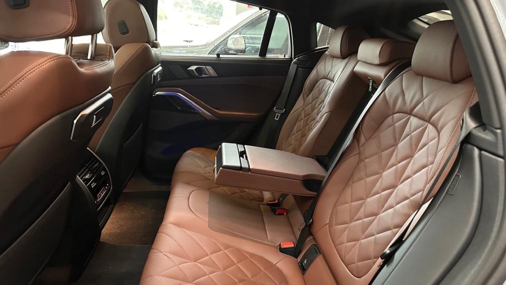 bmw x6 40i m sport 25/26
