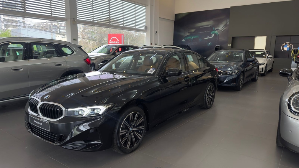 bmw 320i 2.0 16v turbo flex gp automatico gasolina 4p 2025