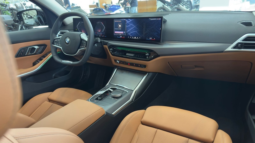 bmw 320i 2.0 16v turbo flex gp automatico gasolina 4p 2025