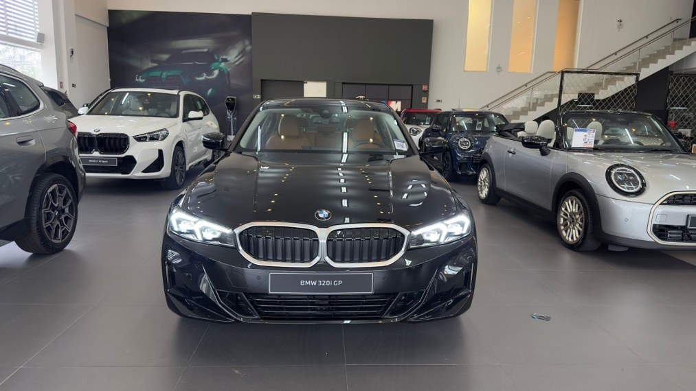 bmw 320i 2.0 16v turbo flex gp automatico gasolina 4p 2025