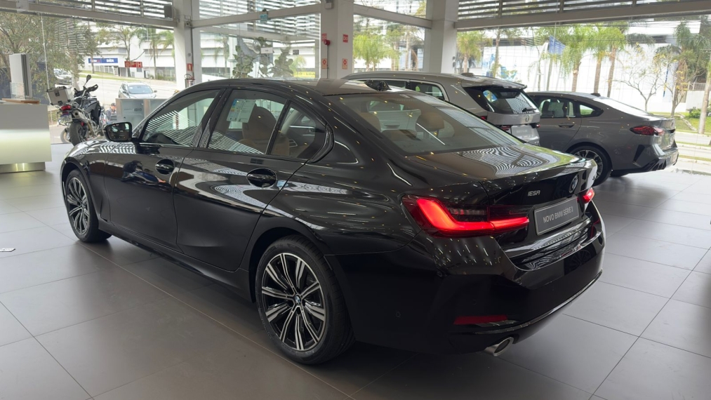 bmw 320i 2.0 16v turbo flex gp automatico gasolina 4p 2025