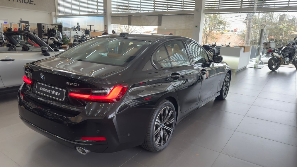 bmw 320i 2.0 16v turbo flex gp automatico gasolina 4p 2025