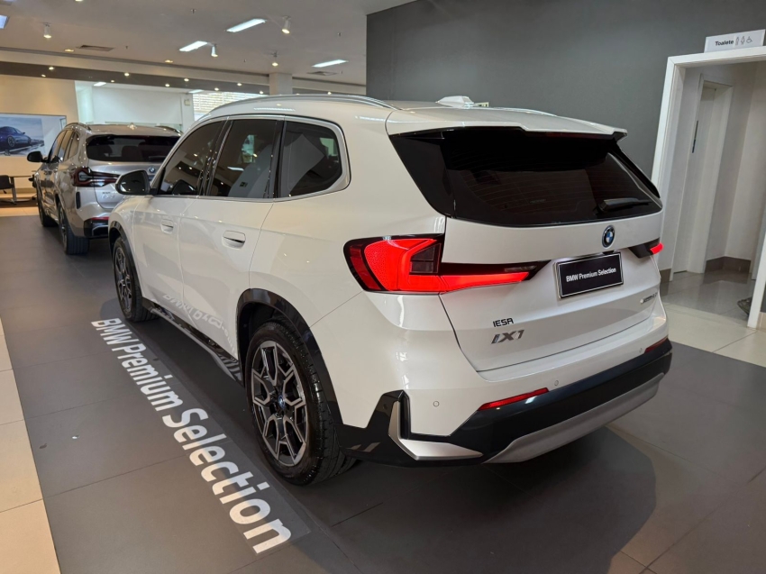 bmw ix1 eletrico edrive20 x line 4p automatico 2025
