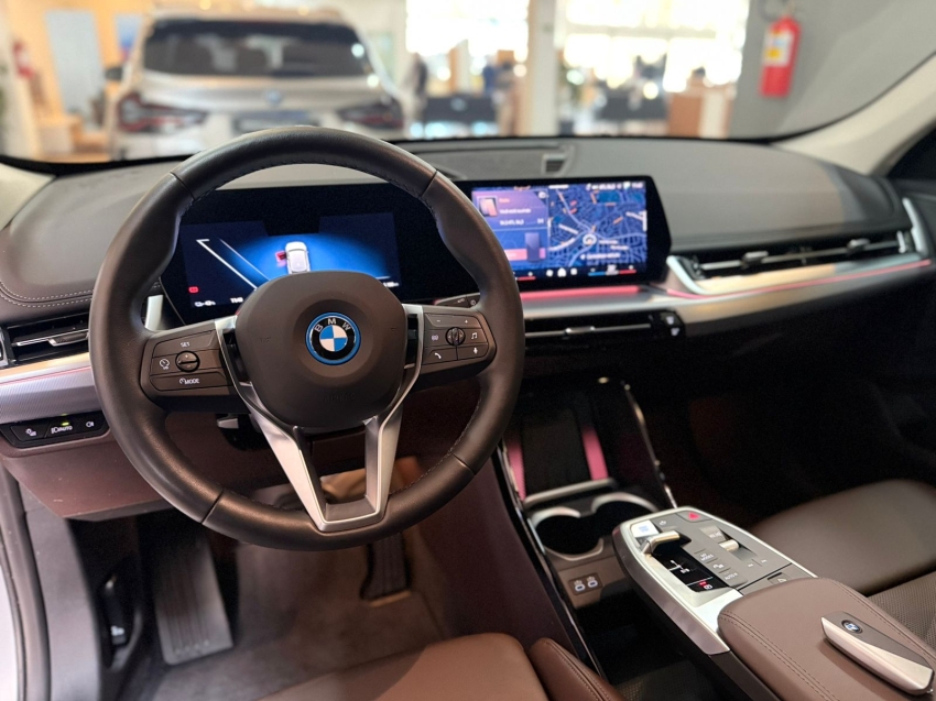 bmw ix1 eletrico edrive20 x line 4p automatico 2025