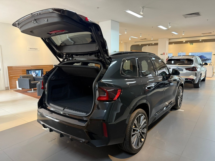 bmw x1 2.0 16v turbo gasolina sdrive20i m sport steptronic 4p automatico 2023