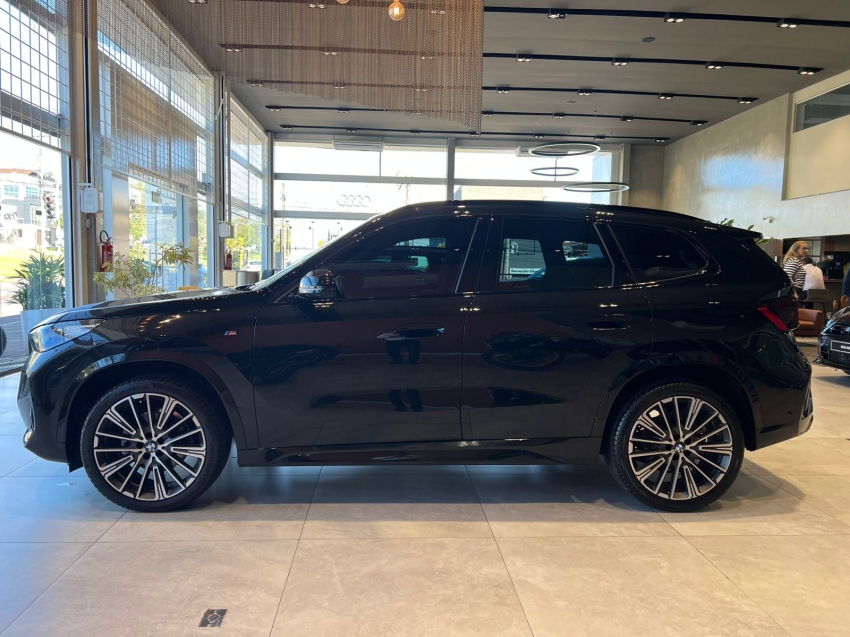 bmw x1 2.0 16v turbo gasolina sdrive20i m sport steptronic 5p automatico 2024