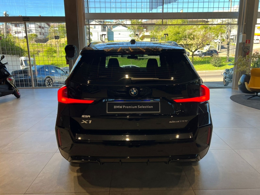 bmw x1 2.0 16v turbo gasolina sdrive20i m sport steptronic 5p automatico 2024