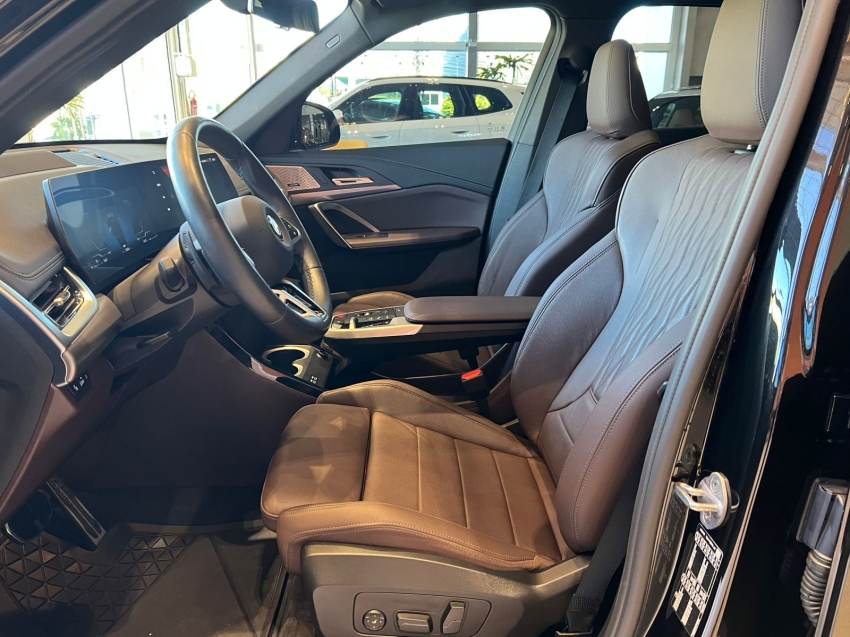 bmw x1 2.0 16v turbo gasolina sdrive20i m sport steptronic 5p automatico 2024