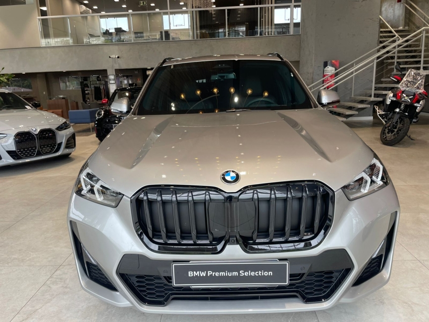 bmw x1 2.0 16v turbo gasolina sdrive20i m sport steptronic 5p automatico 2025