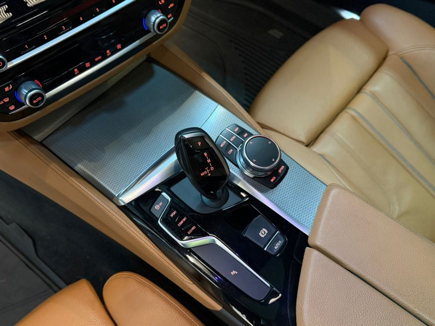 bmw 530i 2.0 16v turbo gasolina m sport automatico 5p 2018