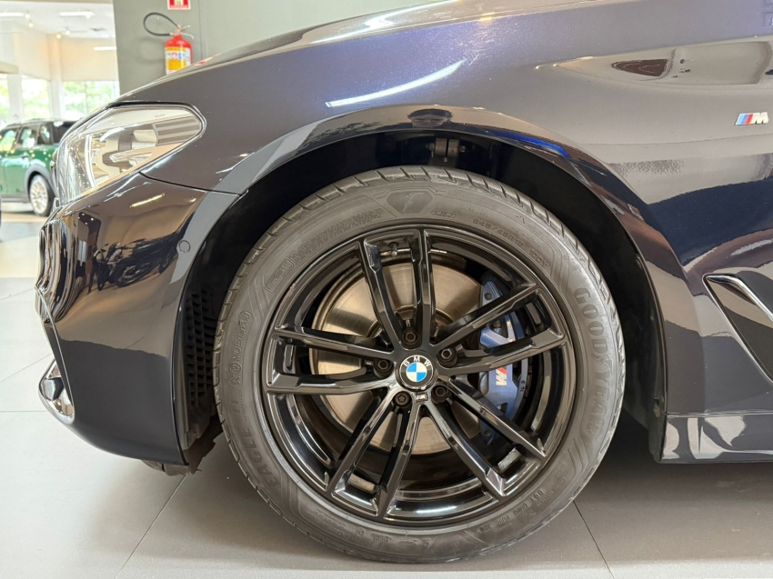 bmw 530i 2.0 16v turbo gasolina m sport automatico 5p 2018