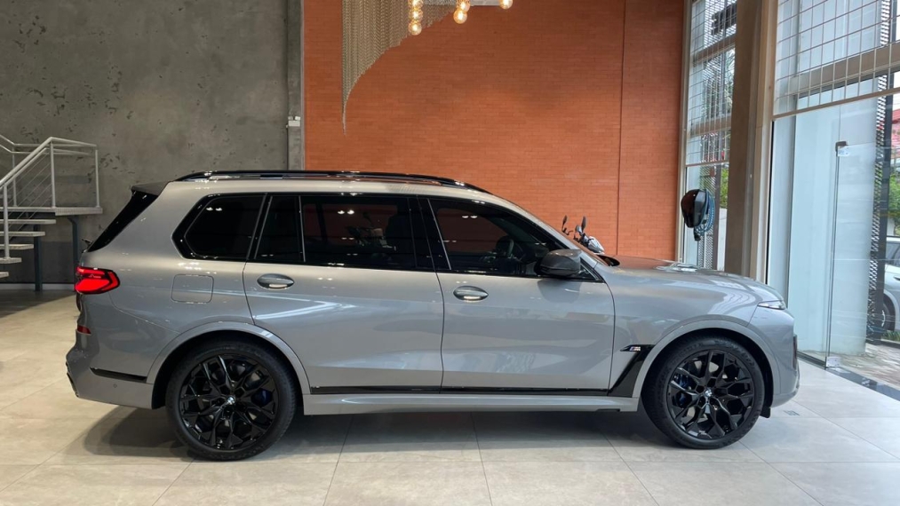 bmw x7 4.4 v8 gasolina m60i steptronic 5p automatico 20253 bmw x7 4.4 v8 gasolina m60i steptronic 5p automatico 20253