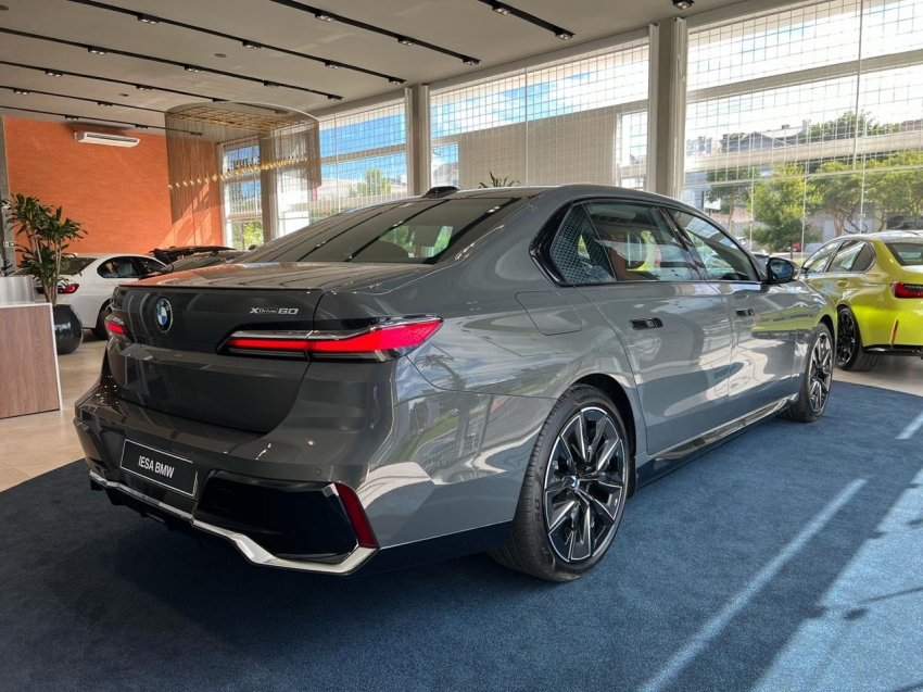 bmw i7 eletrico xdrive60 m sport 5p automatico 202411 bmw i7 eletrico xdrive60 m sport 5p automatico 202411