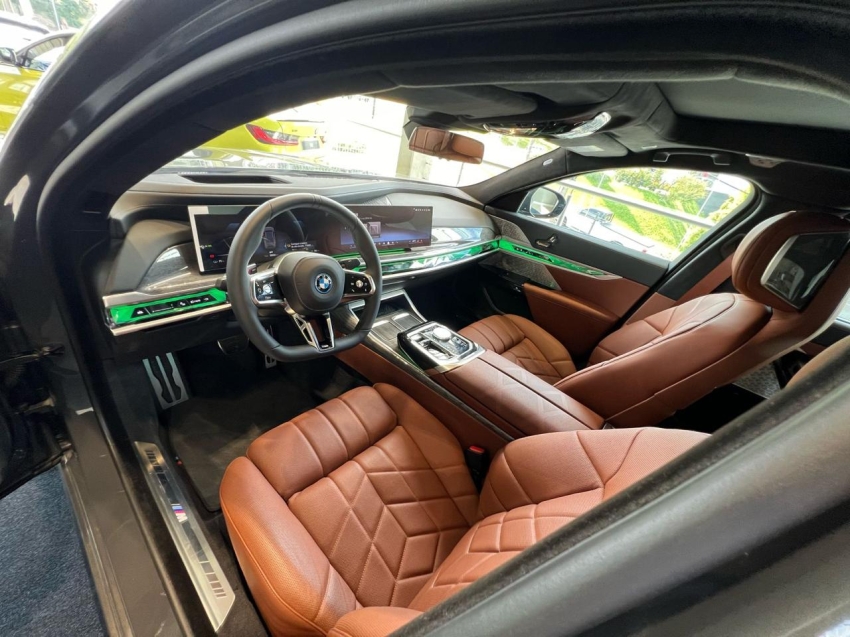 bmw i7 eletrico xdrive60 m sport 5p automatico 202416 bmw i7 eletrico xdrive60 m sport 5p automatico 202416