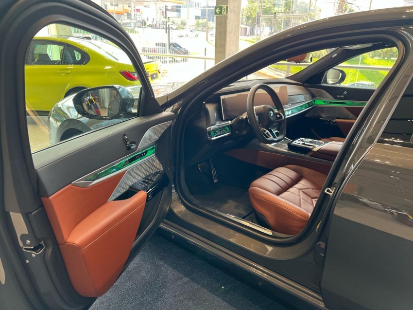 bmw i7 eletrico xdrive60 m sport 5p automatico 202419 bmw i7 eletrico xdrive60 m sport 5p automatico 202419